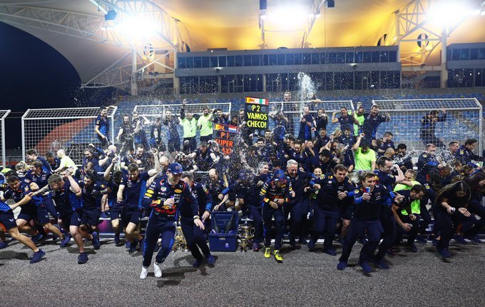 Red Bull có chiến thắng 1-2 trong 2 năm liên tiếp tại Bahrain