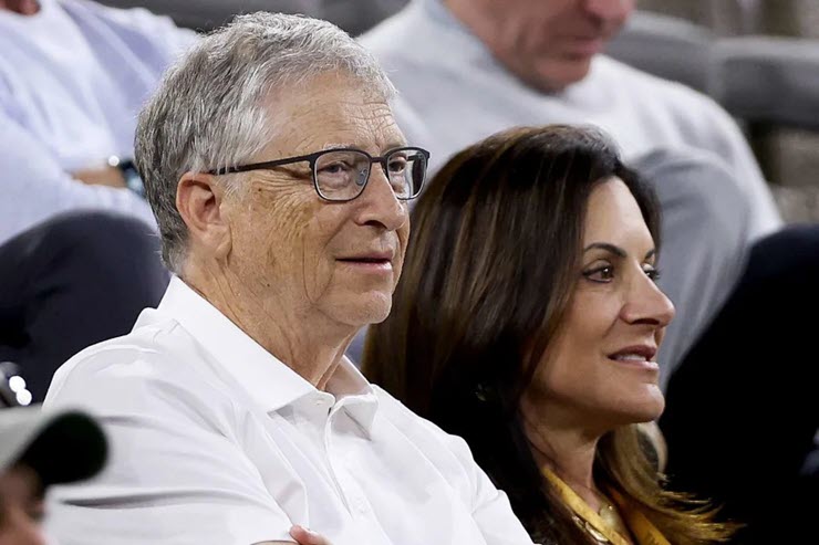 Người phụ nữ cùng tỷ phú công nghệ Bill Gates tới Việt Nam là ai?
