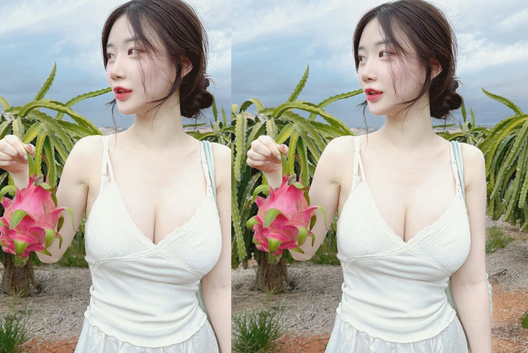 Hot girl người Hàn Quốc này từng gây chú ý khi đăng tải loạt ảnh đi hái Thanh Long trong chuyến du lịch Việt Nam. Nhan sắc và làn da trắng mịn giúp loạt ảnh của cô nhanh chóng viral trên mạng xã hội.
