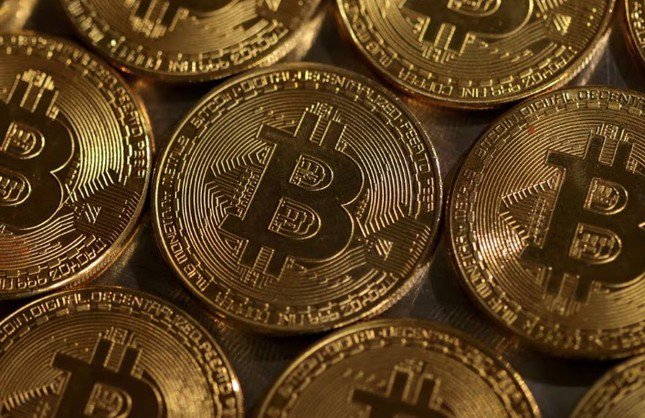 Bitcoin vừa phá kỷ lục thiết lập năm 2021. (Đồ họa: Reuters)