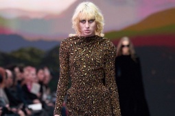 Thời trang - Balenciaga ứng dụng cao vẫn sang -  chảnh - "chất"