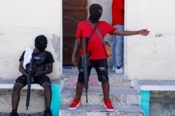 Thế giới - Ảnh: Thủ đô Haiti chìm trong bạo lực, băng đảng lấn lướt cảnh sát, cảnh báo đáng sợ