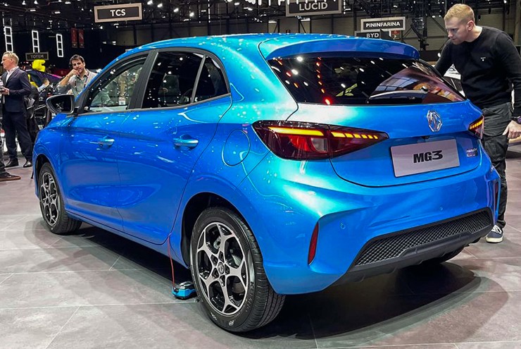 Ô tô Trung Quốc MG3 Hybrid lộ diện giá bán hơn 600 triệu đồng - 3
