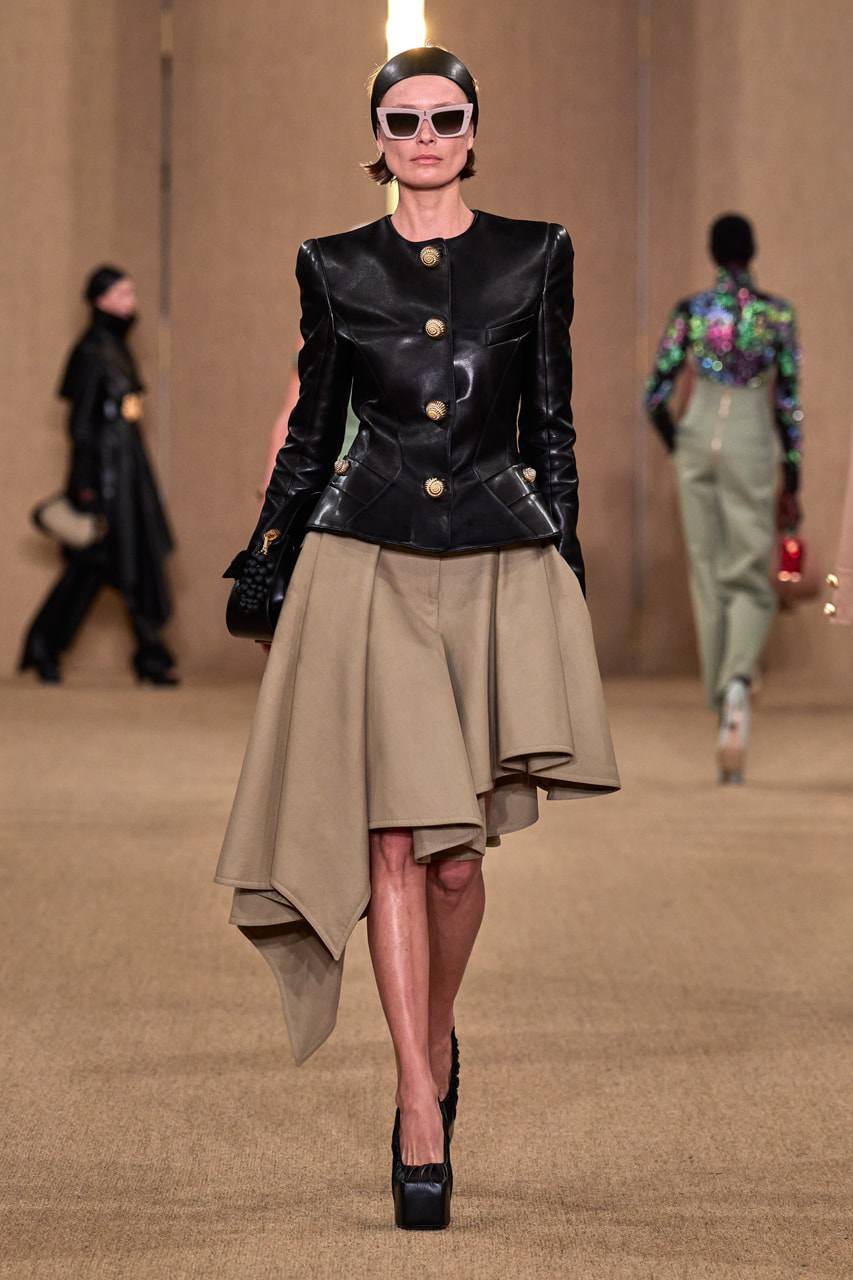 Trái cây thành ý tưởng sáng tạo cho bộ sưu tập phù phiếm của Balmain - 10