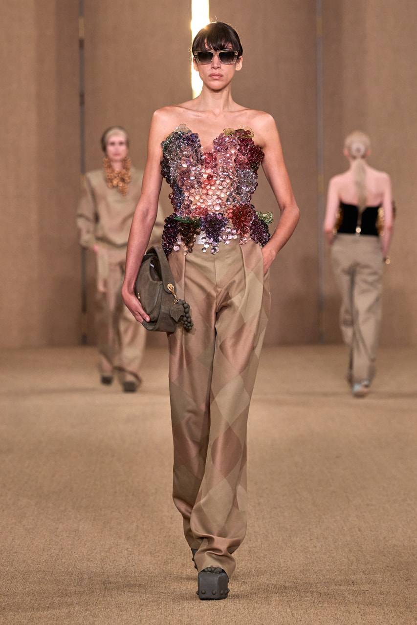 Trái cây thành ý tưởng sáng tạo cho bộ sưu tập phù phiếm của Balmain - 4