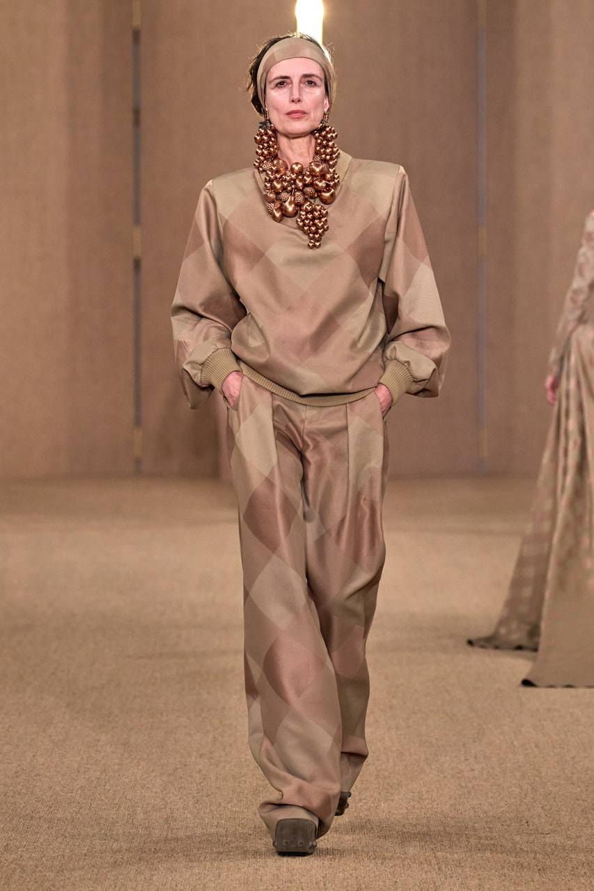 Trái cây thành ý tưởng sáng tạo cho bộ sưu tập phù phiếm của Balmain - 3