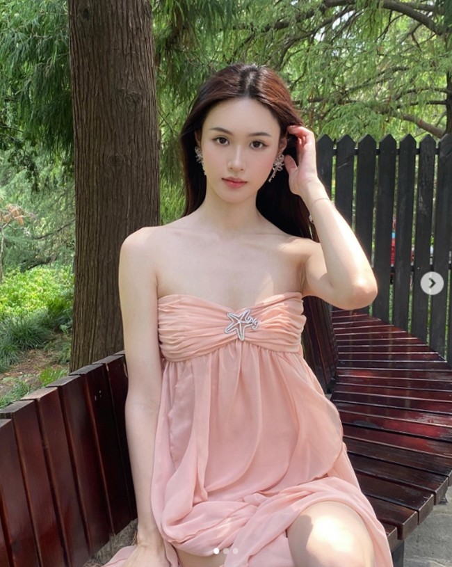 Nữ blogger có eo “siêu thực” bất chấp ăn như “hùm” - 5