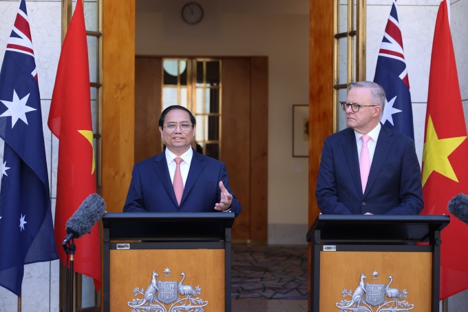 Thủ tướng Phạm Minh Chính và Thủ tướng Australia Anthony Albanese họp báo chung sau hội đàm. Ảnh: Nhật Bắc