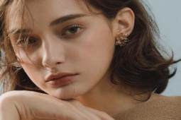 Làm đẹp - 7 sai lầm trang điểm khiến chị em cộng thêm chục tuổi