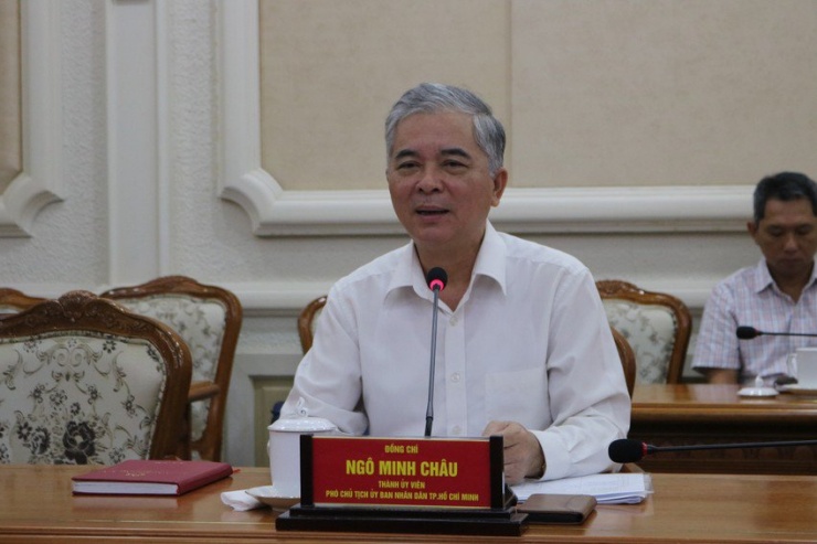 Phó Chủ tịch UBND TP.HCM Ngô Minh Châu phát biểu tại buổi làm việc. Ảnh: HỒNG THẮM