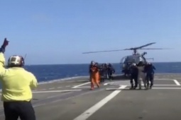 Tin tức trong ngày - Các thuyền viên Việt Nam trên tàu trúng tên lửa ở Biển Đỏ hiện ra sao?