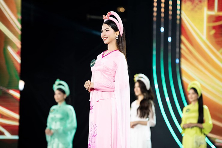 Phan Lê Kim Ngọc là một trong những cái tên gây chú ý trong danh sách thí sinh đăng ký tham dự cuộc thi Hoa hậu Quốc gia Việt Nam 2024 (một cuộc thi nhan sắc mới, được tổ chức năm 2024, nhằm tôn vinh và đề cao vẻ đẹp phụ nữ Việt Nam theo tiêu chí “công - dung - ngôn - hạnh” thời hiện đại).