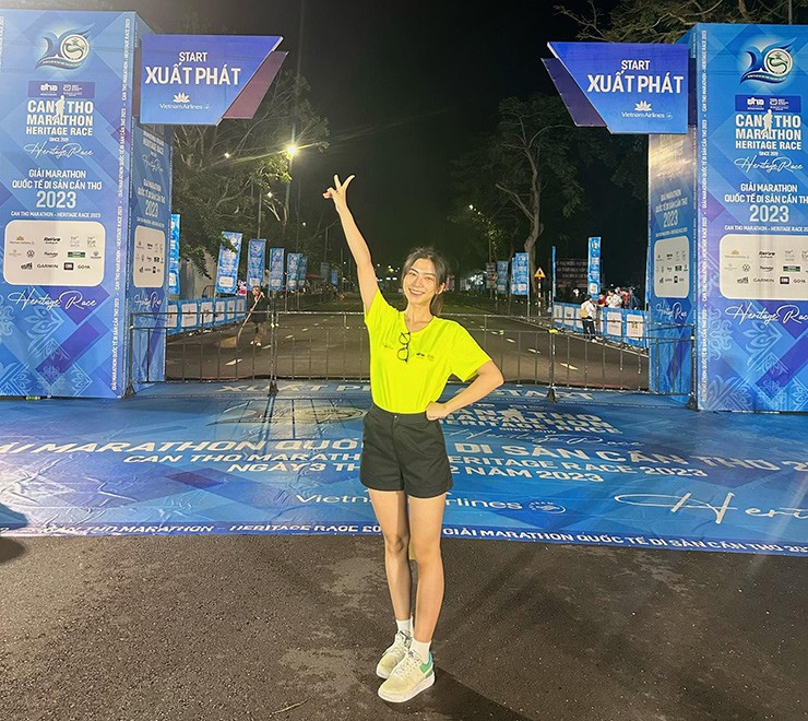 Ngoài dancesport, Kim Ngọc còn chăm chỉ tham gia các môn thể thao khác, đặc biệt là bơi lội và chạy bộ. Cô nàng luôn dành thời gian chạy bộ ít nhất 30-45 phút mỗi ngày và đã tham gia vào một số giải chạy khu vực miền Nam.