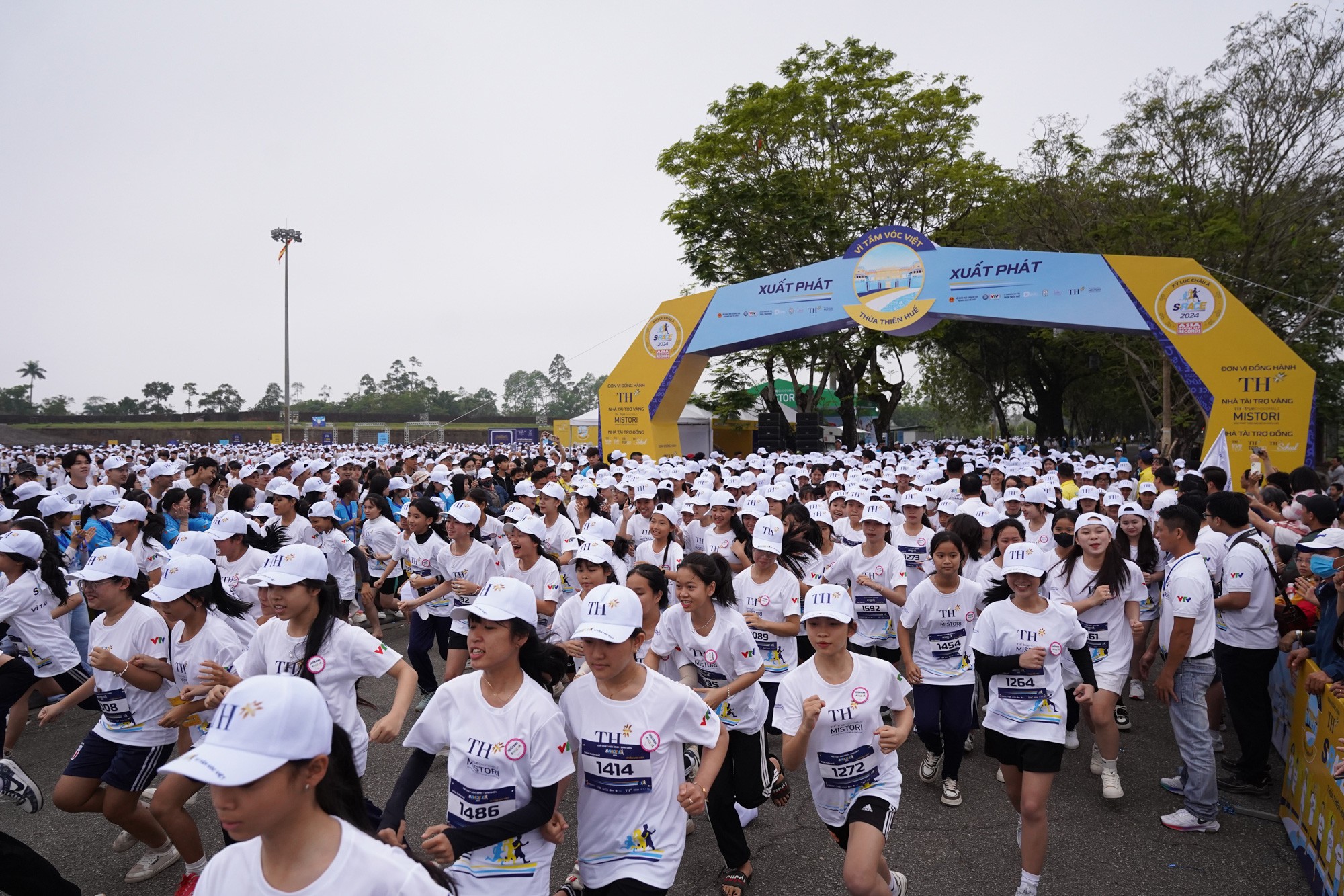S-Race Thừa Thiên Huế thu hút hơn 15.000 học sinh, sinh viên, thầy cô giáo cùng các bậc phụ huynh tham gia