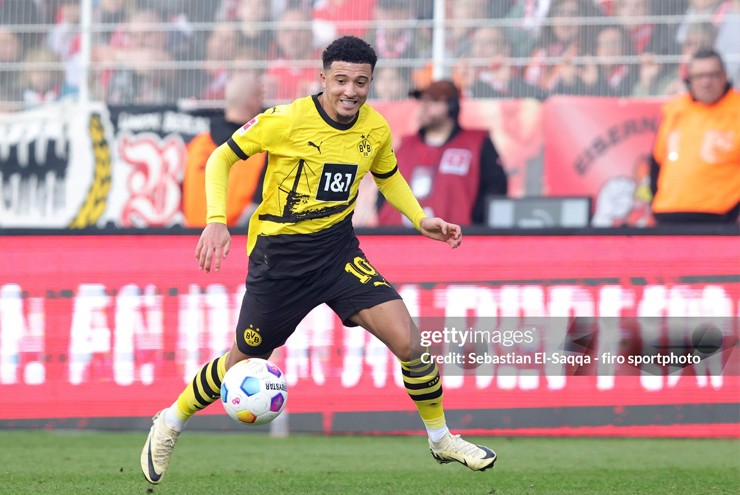 Sancho liên tục im tiếng ở Dortmund