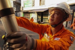 Thị trường - Tiêu dùng - Nóng tuần qua: Tiết lộ lý do hóa đơn tiền điện tháng 2 cao gấp đôi trở lên
