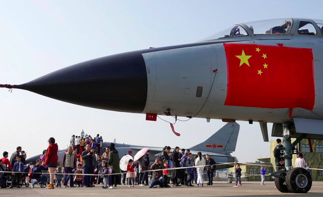 Trung Quốc giảm mạnh lượng vũ khí nhập khẩu nhờ ngành công nghiệp nội địa. (Ảnh: China Daily)