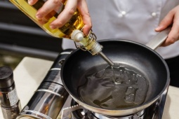 Đàn ông - Loại dầu nên ăn nhiều ngừa bệnh tim mạch và tăng cường sức khỏe