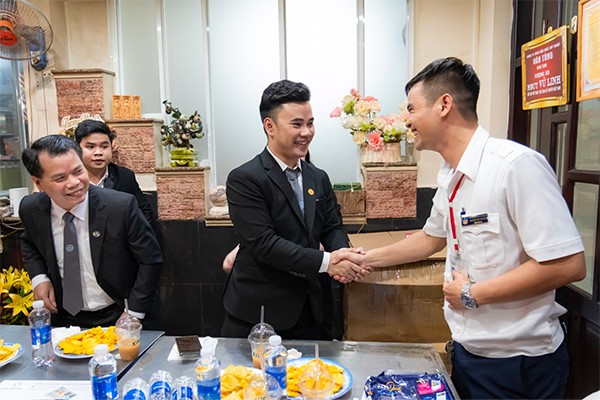 Luật sư Đỗ Văn Luận: “Mang kiến thức pháp lý tới các chủ doanh nghiệp thông thái” - 2