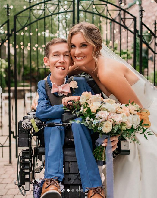 Cô gái bị chỉ trích tàn nhẫn vì kết hôn với người khuyết tật - 1