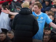 Bóng đá - Top SAO phản ứng vì bị thay ra: De Bruyne &quot;bật&quot; Pep, Messi - Ronaldo hành xử không đẹp