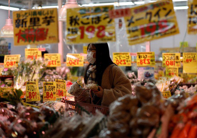 Một siêu thị ở thủ đô Tokyo - Nhật Bản. Ảnh: REUTERS