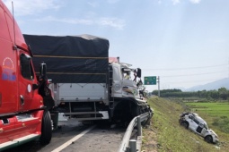 Tin tức trong ngày - Vụ tai nạn làm chết 3 mẹ con trên cao tốc Cam Lộ - La Sơn: Một phần nguyên nhân do đường hẹp, thắt cổ chai
