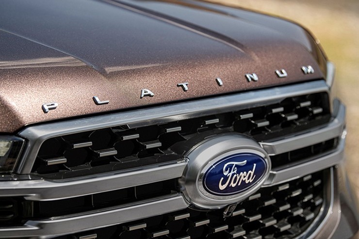 Ford Everest Platinum V6 ra mắt, mở bán giới hạn chỉ 350 chiếc - 5