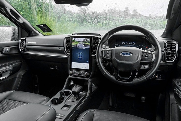Ford Everest Platinum V6 ra mắt, mở bán giới hạn chỉ 350 chiếc - 7
