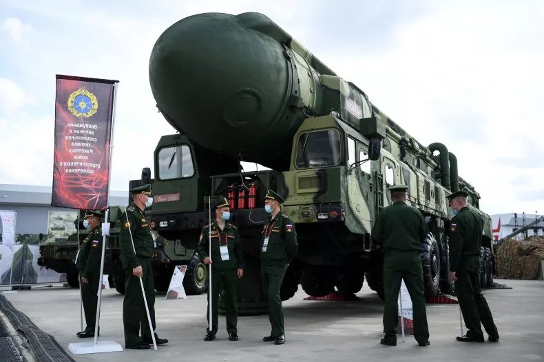 Tên lửa đạn đạo liên lục địa Topol của Nga, có khả năng mang đầu đạn hạt nhân. Ảnh: Getty
