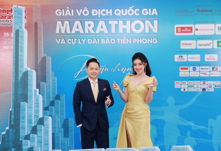 Á hậu Huyền My: &#39;Choáng ngợp với đường chạy của Tiền Phong Marathon 2024&#39; - 1