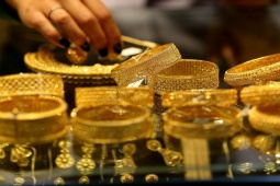 Kinh doanh - Giá vàng hôm nay 13/3: Quay đầu giảm sau chuỗi ngày tăng "sốc"