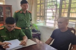 Pháp luật - Một phụ nữ có thư cảm ơn công an vì đã bắt giữ kẻ truy sát mình