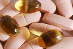 Sức khỏe đời sống - Người đàn ông tử vong vì uống quá nhiều vitamin D, bác sĩ cảnh báo rủi ro khi sử dụng quá liều