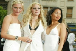 Thời trang - 7 sự cố thời trang ồn ào "đáng quên" trên thảm đỏ