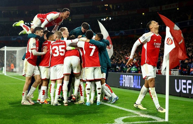 Arsenal giành vé vào tứ kết Champions League 2023/24