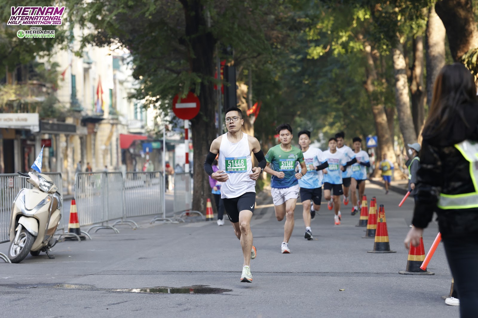 VĐV Nguyễn Mạnh Cường, hiện đang công tác tại BIDV chia sẻ về hành trình chinh phục cuộc đua marathon với mong muốn cung cấp thêm các thông tin cho các runner phong trào khác đang có mong muốn chinh phục cự ly này.