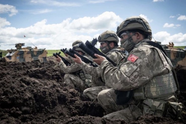 Điều xảy ra khi NATO lần đầu kích hoạt Điều 5