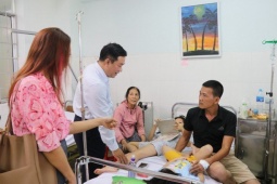 Ăn cơm gà hơn 220 ca nghi ngộ độc
