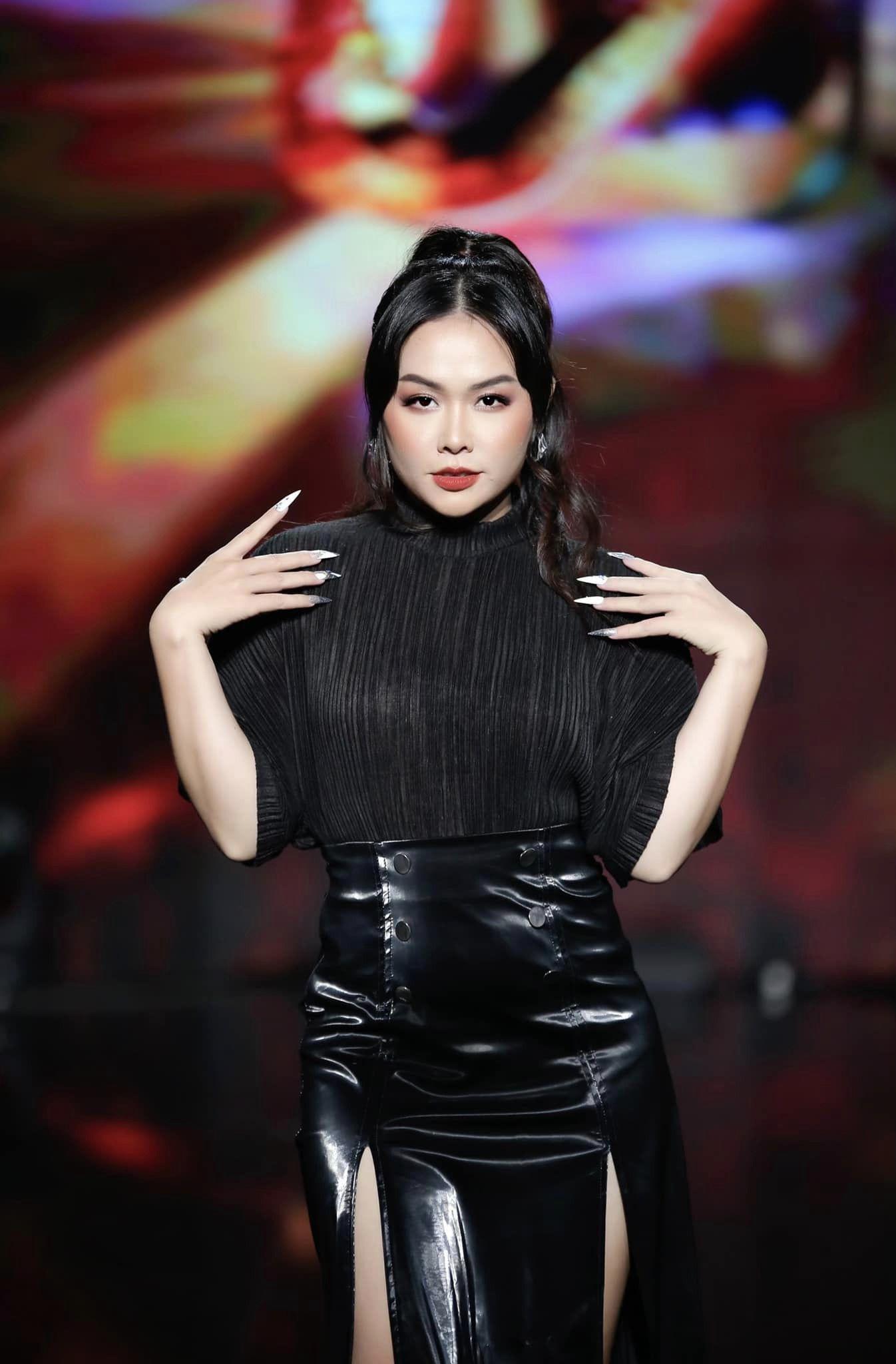 Theo Huỳnh Mến, nghề vũ công cũng có nhiều hào quang, niềm vui...