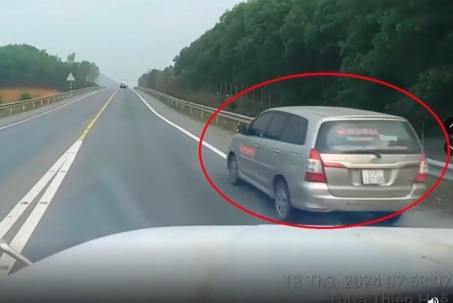 Xử phạt tài xế ô tô vượt ẩu trên cao tốc Cam Lộ - La Sơn