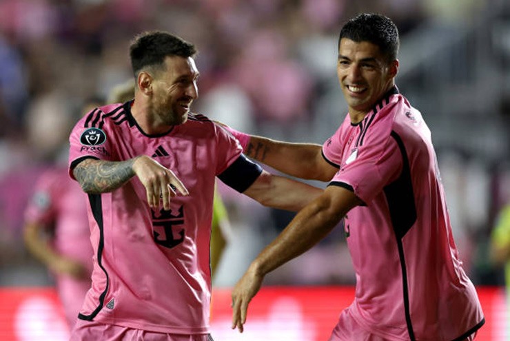 Messi - Suarez tạo ra cách biệt 2 bàn cho Miami sau hiệp 1