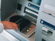 Kinh doanh - Quốc gia nào có máy ATM đầu tiên trên thế giới?