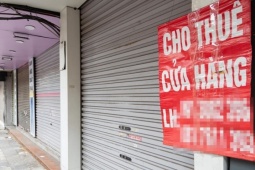 Kinh doanh - Hàng loạt mặt bằng giữa phố cổ Hà Nội cửa đóng then cài ngóng khách đến thuê