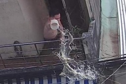 Tin tức trong ngày - Chính quyền vào cuộc vụ người đàn ông "quấy rối" trong con hẻm ở quận Tân Bình