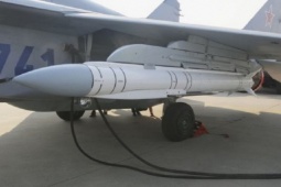 Media - Grom-E2: Bom lượn thông minh lai tên lửa của Nga có sức mạnh đáng sợ thế nào?