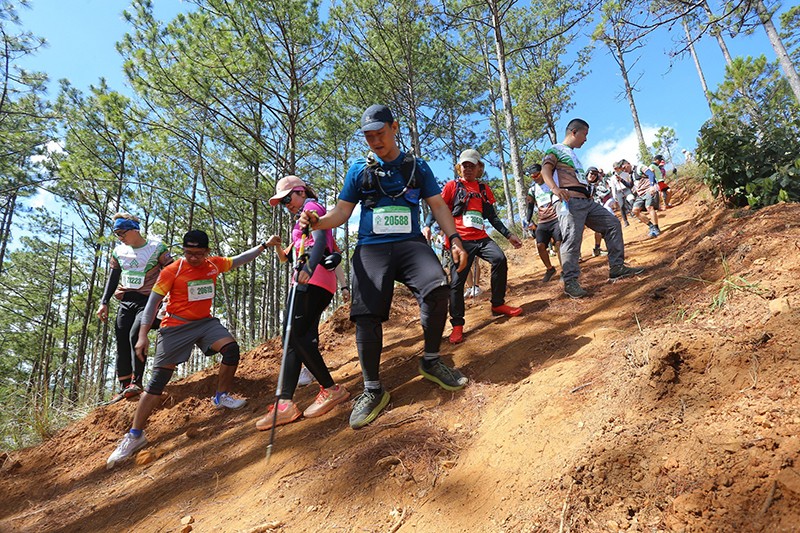 Gần 6.500 vận động viên “tranh tài” tại giải chạy đường mòn Dalat Ultra Trail mùa thứ 6.