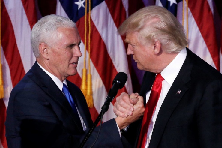 Cựu Phó Tổng thống Mike Pence và cựu Tổng thống Donald Trump. Ảnh: Reuters