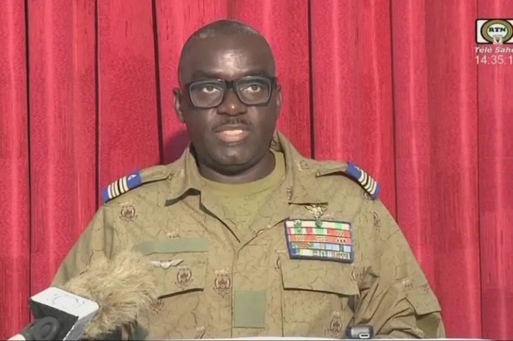 Người phát ngôn của chính quyền quân sự Niger – đại tá Amadou Abdramane. Ảnh: AFP