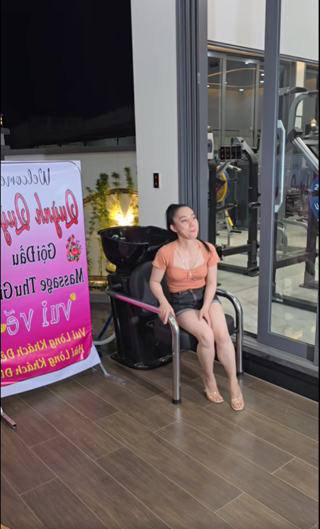 Thực hư Lê Dương Bảo Lâm và vợ mở tiệm massage gội đầu - 2